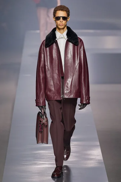 Look 11